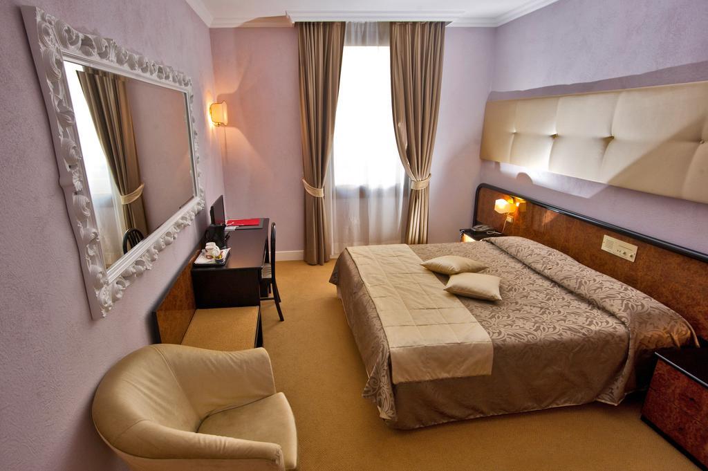 Hotel Villa Regina Margherita Rovigo Exterior foto